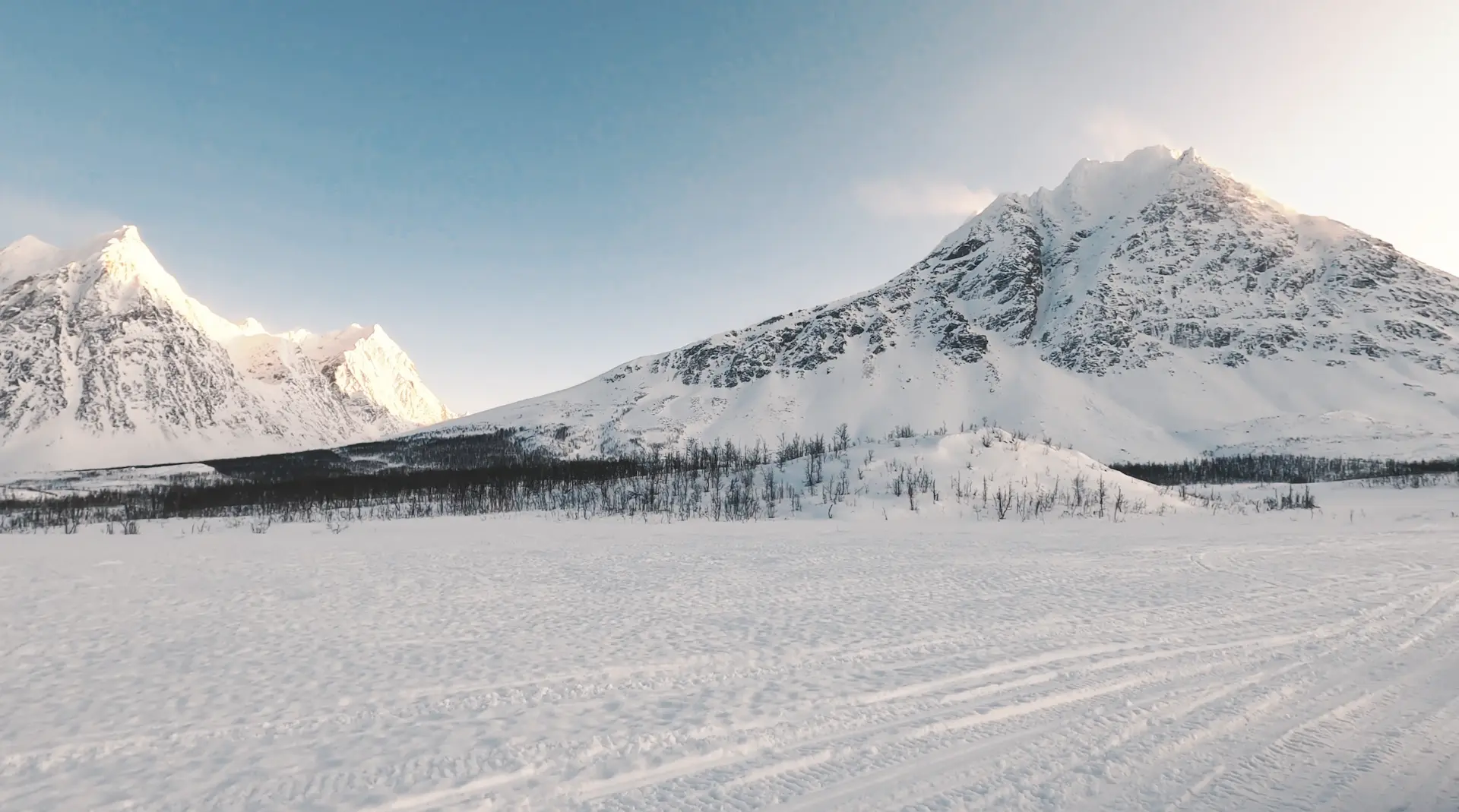 Lyngen Snowmobile Safari